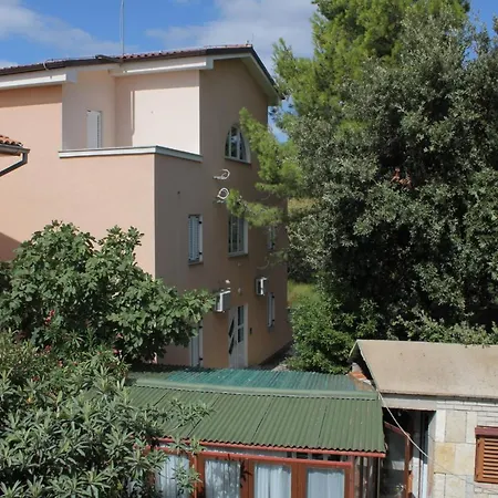 Apartments By The Sea Zaboric, Sibenik - 8368 *