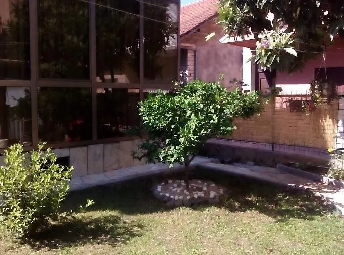 Apartments By The Sea Zaboric, Sibenik - 8368 Apartman Zaboric