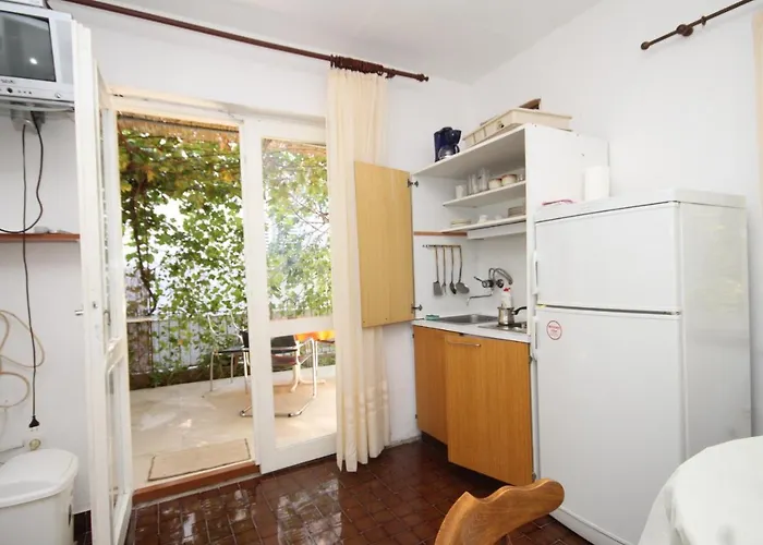 Apartments By The Sea Zaboric, Sibenik - 8368 Apartman Zaboric