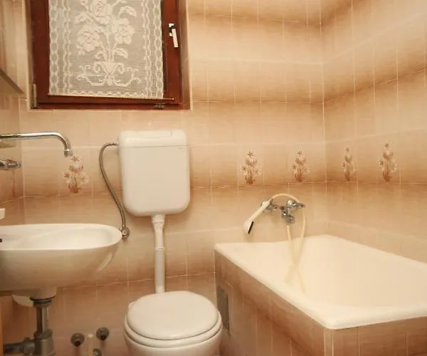 Apartman Apartments By The Sea Zaboric, Sibenik - 8368