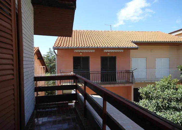 Apartman Apartments By The Sea Zaboric, Sibenik - 8368 *