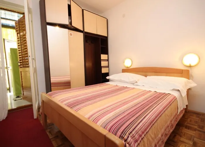 Apartments By The Sea Zaboric, Sibenik - 8368 * Zaboric